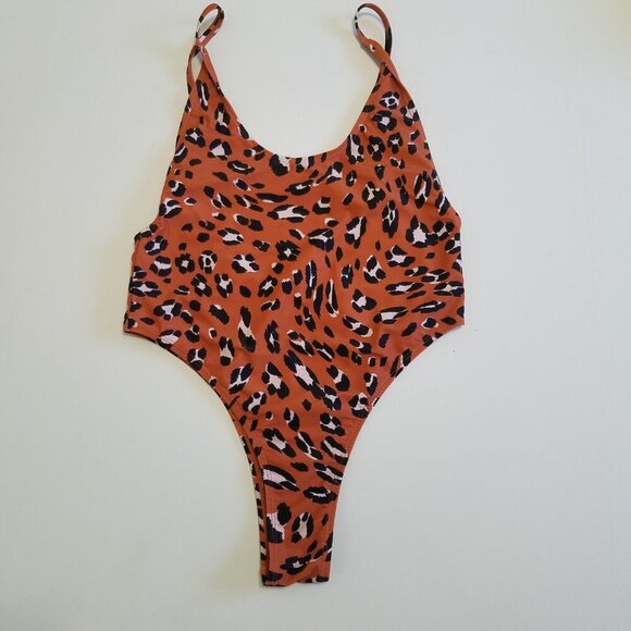 Fabletics Animal Print One-Piece Swimsuit Size M - Picture 2 of 7